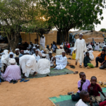 Sultan Ahmed Ali Dinar Foundation Provides Meals to Displaced Families in Nifasha Camp